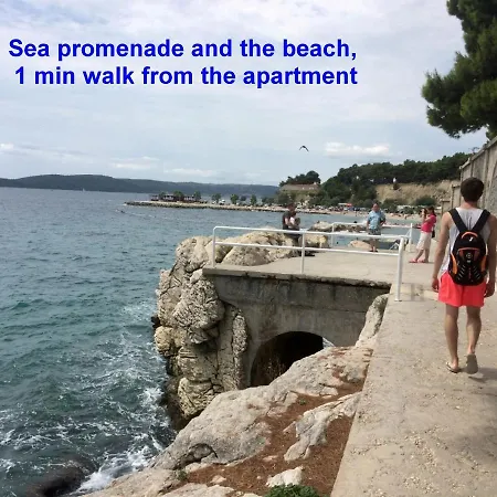 Beachfront With Balcony And Parking *