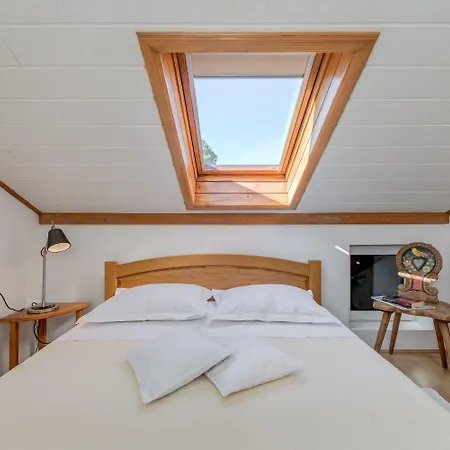 Appartement Beachfront With Balcony And Parking *