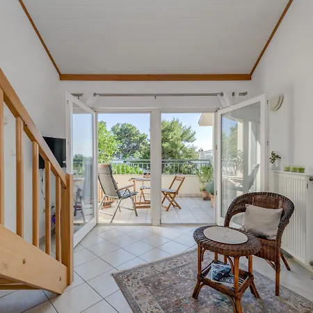 דירה Beachfront With Balcony And Parking *