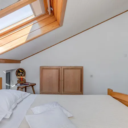 Beachfront With Balcony And Parking Lägenhet